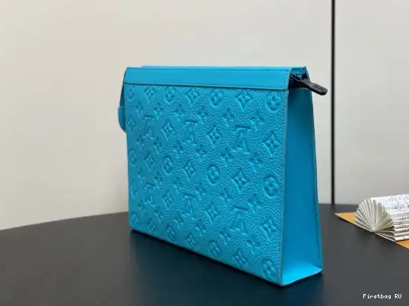 First bag VOYAGE-27*21*6CM VUITTON LOUIS POCHETTE 0617